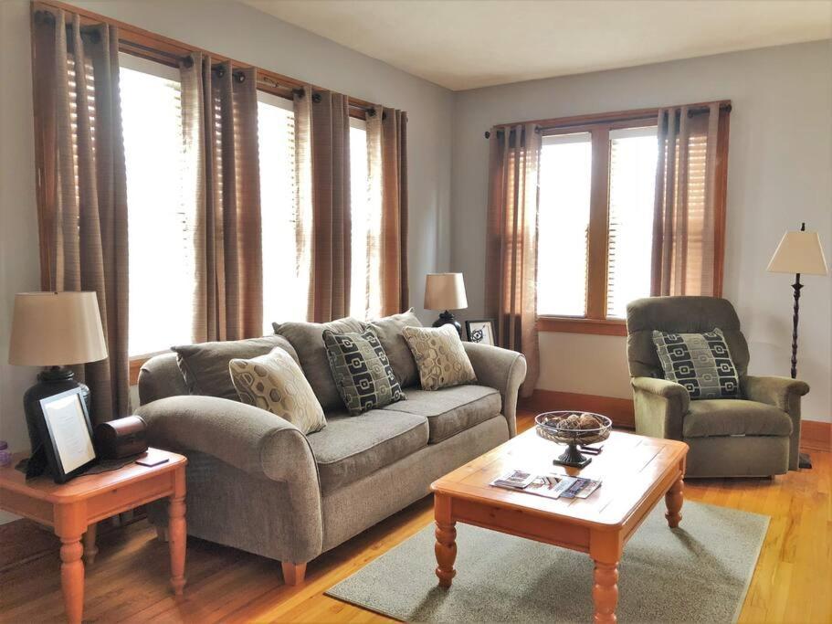 Home Near Zoo/College World Series/Downtown 奥马哈 外观 照片